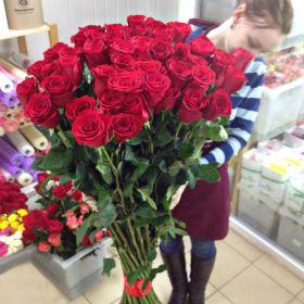 45 гигантских красных роз 160 см