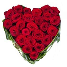 Композиция из 25 роз «Пламя любви»