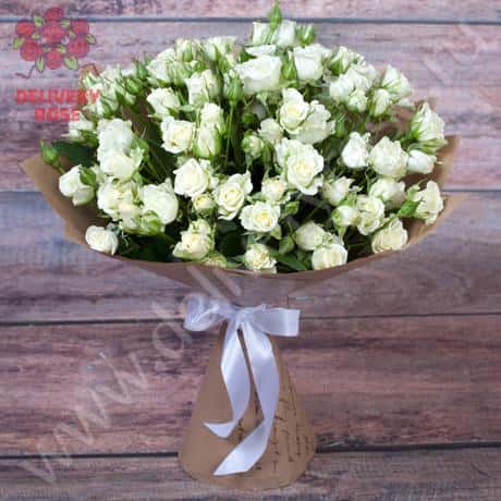 Букет кустовых роз «Белая леди»