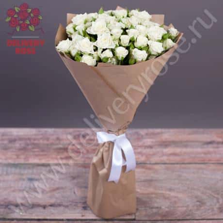 Букет из 15 белых кустовых роз